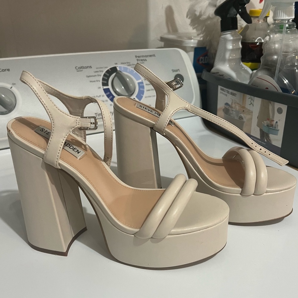 Steve Madden Ivory Platform Heel